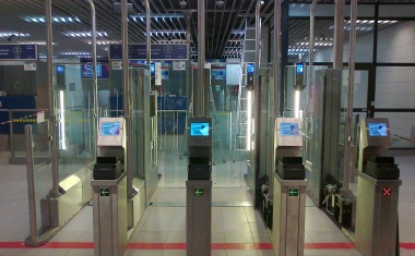 Gunnebo liefert Sicherheitsschleusen für Flughafen Sofia in Bulgarien