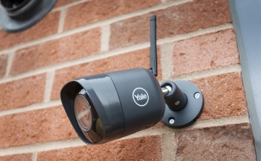 Assa Abloy: Mit Smart Home CCTV-Sets alles im Blick