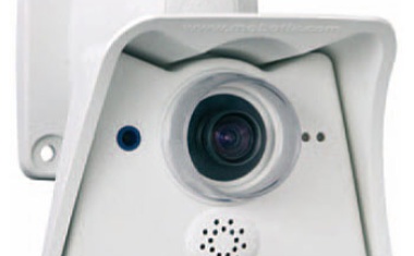 Professional exchangeable-lens camera with integrated DVR