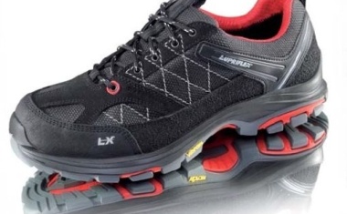 Waterproof and slip-resistant safety shoes S3