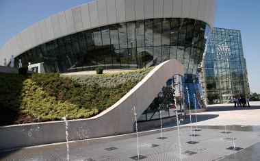 Bosch: IP-basiertes Sicherheitssystem für Einkaufs- und Kulturzentrum in Almaty, Kasachstan