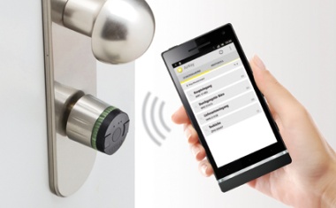 Handy wird zum Schlüssel: AirKey- Schließzylinder mit sicherer NFC-Datenübertragung