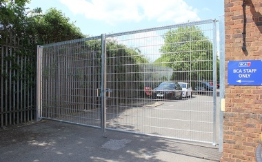 Vertical Bar Fencing Replaces Steel Palisade at British Car Auctions