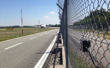 Airports: Safe Fences, Safe Runway