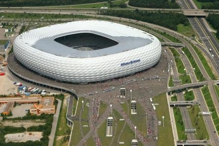 Neues Sensorkonzept in der Allianz Arena: Von nur einem Installationspunkt aus...