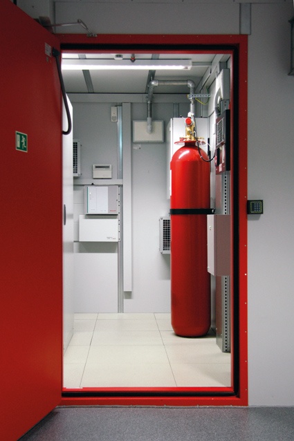 Zur grundlegenden Gebäudesicherheit gehören auch Brandfrühsterkennung und...