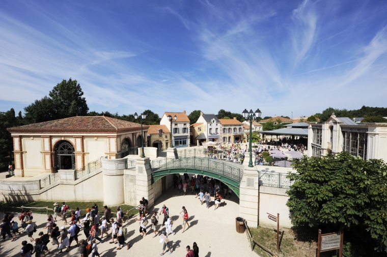 Hinter den Kulissen des Freizeitpark Puy du Fou sorgt Genetecs Security Center...