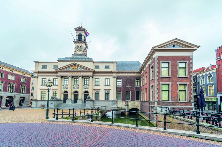 Das historische Rathaus in Dordrecht ist durch die Modernisierung mit dem AFFD...