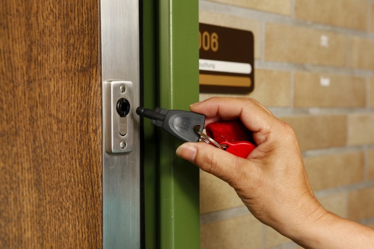 Mit dem elektronischen Schlüssel können Nutzer Türen bedienen, ohne...