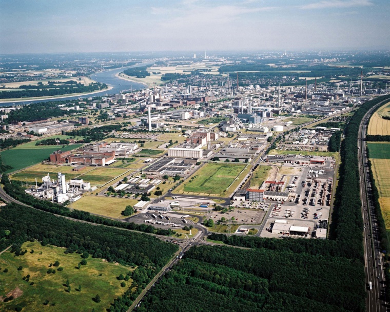 Lanxess hat weltweit 33 Standorte. Im Bild: Der Chemiepark Dormagen. Foto:...
