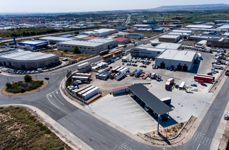 Über Bosch Secure Truck Parking können ab sofort sichere Lkw-Parkplätze in...