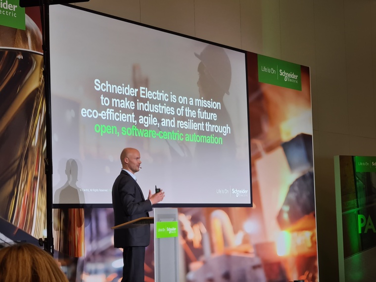 Schneider Electric präsentierten auf der Pressekonferenz ihre Vision für die...