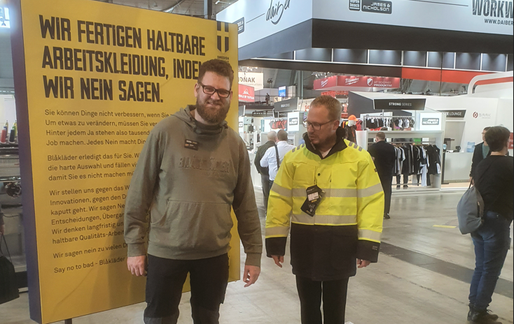 Timo Gimbel präsentiert die HiVis Multinorm Shell Jacke von Blåkläder.