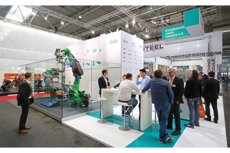 Stand von DC-Industrie auf der Hannover Messe 2019 mit DC-versorgten Robotern...