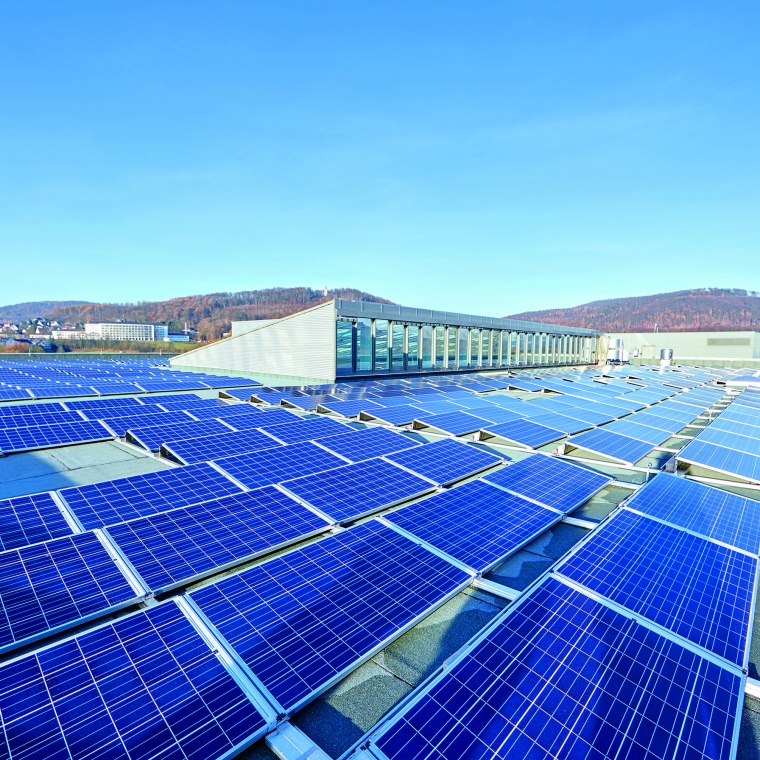 Solarpflicht für gewerbliche Gebäude – alle geeigneten Dachflächen für...
