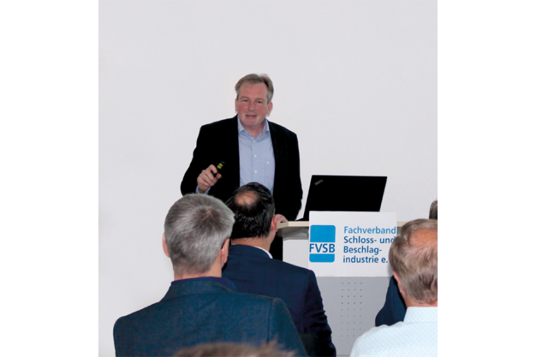 Prof. Dr. Michael Voigtländer, Leiter des Clusters Globale und regionale...
