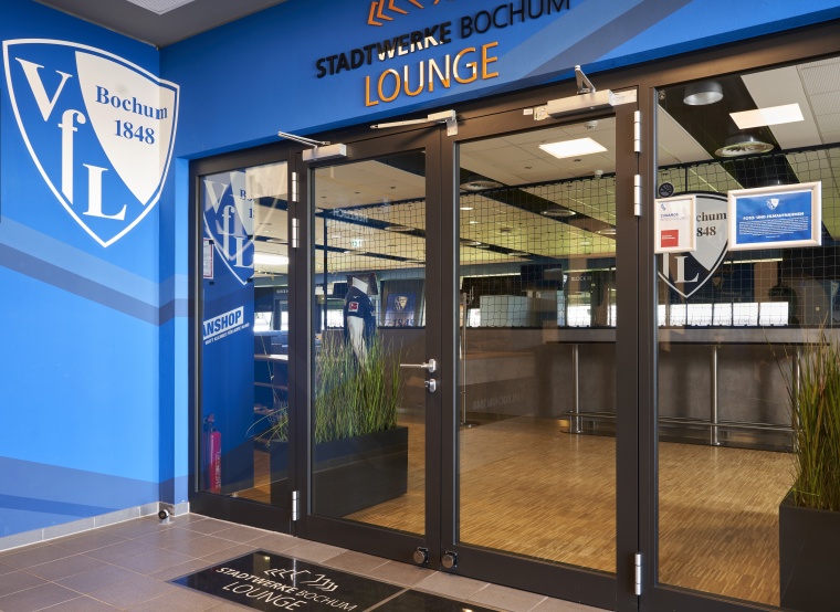 Die Zugänge zur Stadtwerke Bochum Lounge, welche die Geschäftsstelle des VfL...