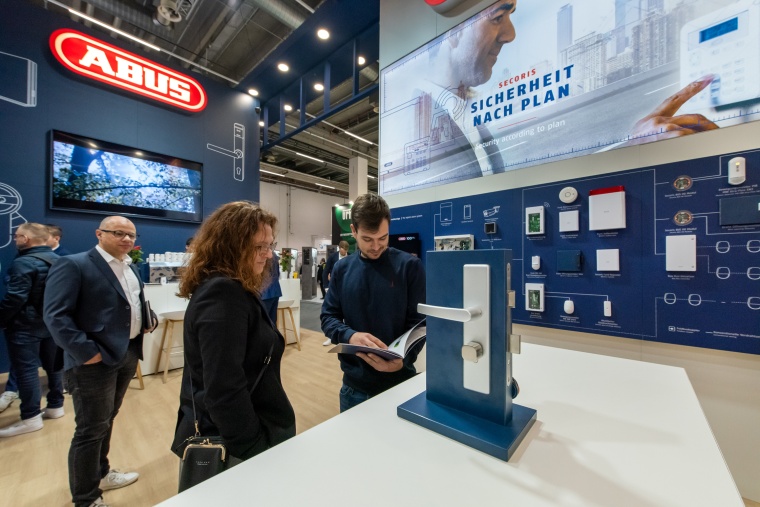 Zutrittskontrolle und Sicherheitstechnik am Stand von Abus. (Foto: Messe...