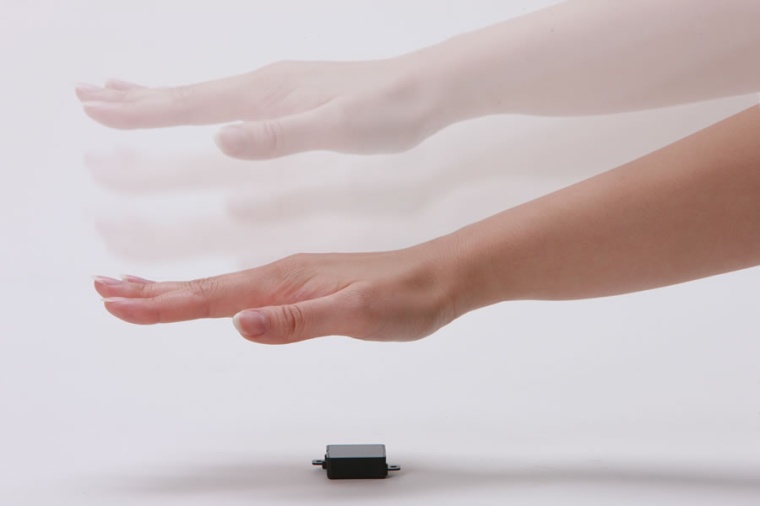 The worlds smallest and slimmest contact-free vein authentication sensor 