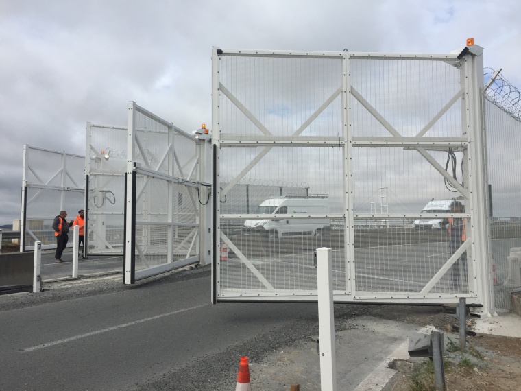 Jacksons Fencing – gate solutions for Eurotunnel site at Calais