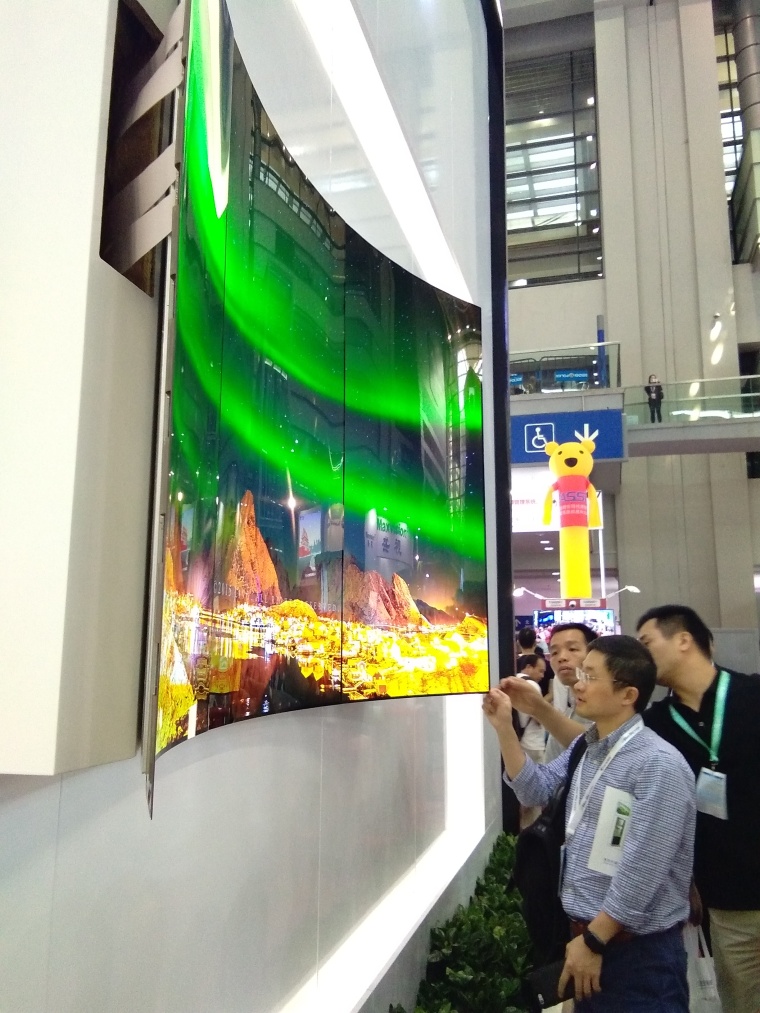 Another eyecatcher at the stand was the OLED screen