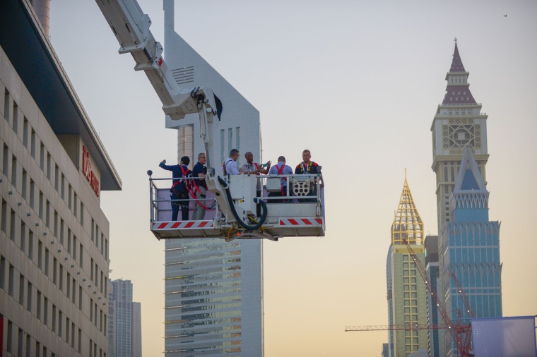 Cranes that can tickle high rise buildings