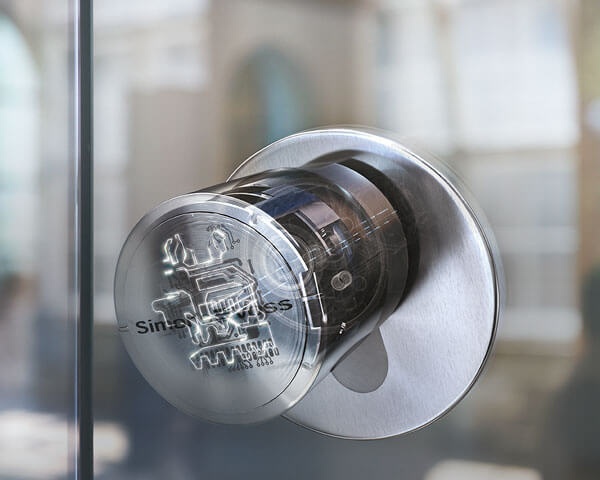 The electronic cylinders of SimonsVoss offer a range of door status monitoring...
