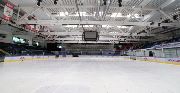 The Volksgarten ice arena secures its doors with technology from Winkhaus.