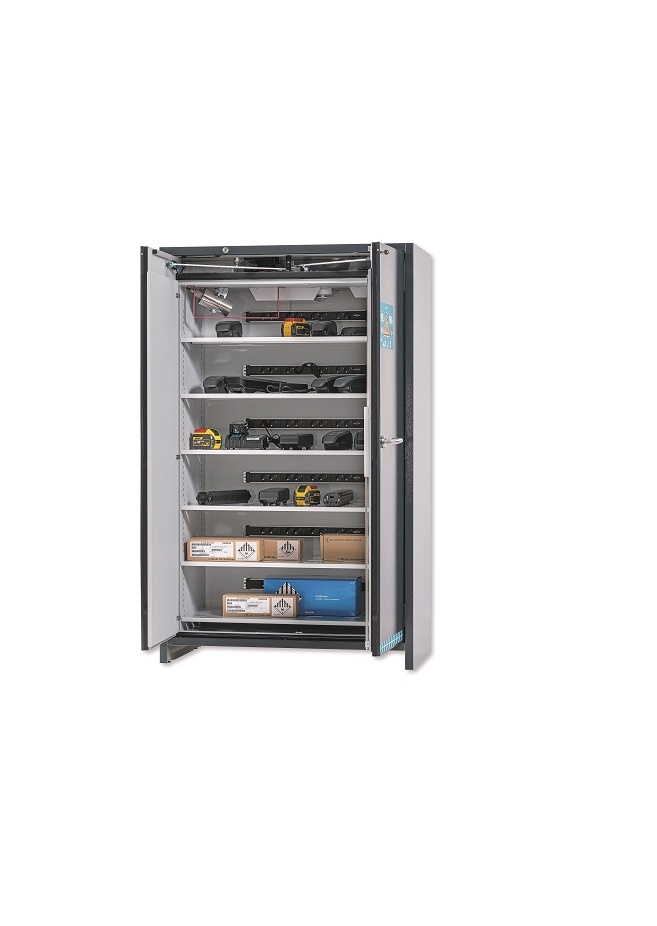 The new Ion-Line Ultra cabinet with doors that open on both sides: the numerous...