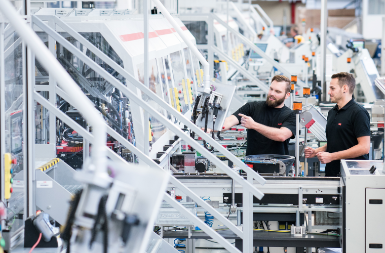 Moderne Produktion von „Sicherungsautomaten“ bei ABB.