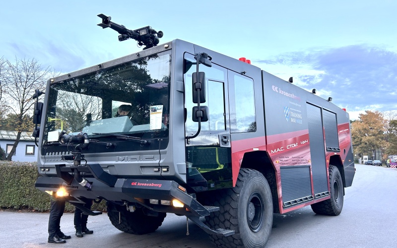 Schweres Feuerwehrfahrzeug