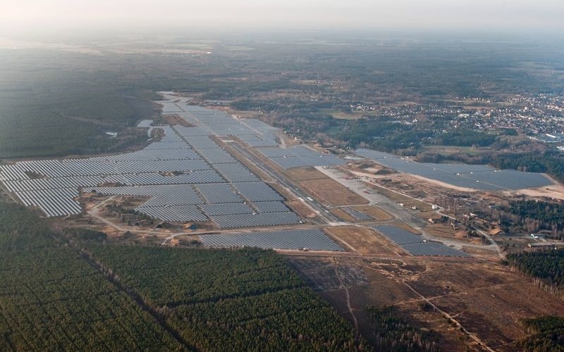 Solarpark aus der Luft
