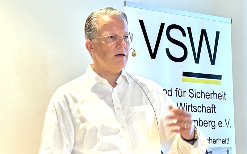 Dr. Julius Heintz, Deutsche Visa und Konsular Gesellschaft mbH