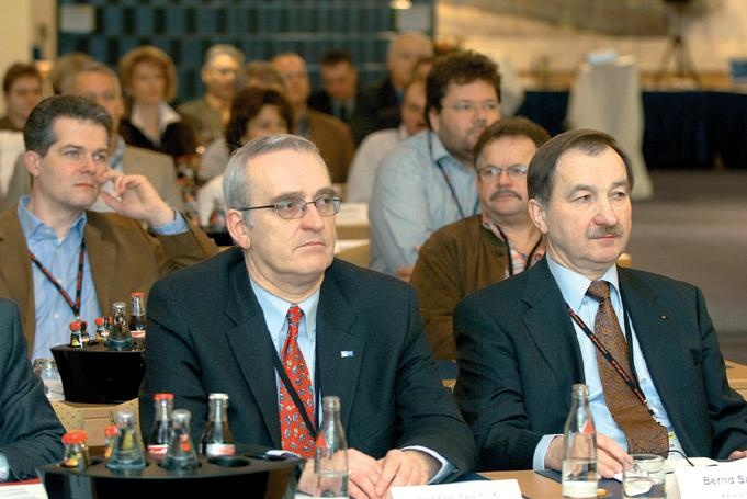 Das Auditorium lauschte interessiert den Fachvorträgen (im Vordergrund:...