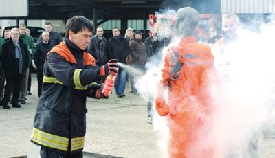 Feuerlösch-Spray im Einsatz
