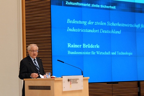 Bundesminister für Wirtschaft und Technologie Rainer Brüderle stellt...