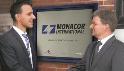 Monacor International Geschäftsführer Marco Willroth (links) mit Monacor...