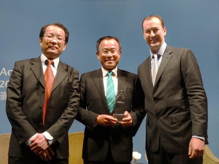 Michael Lin, Moxa (Mitte), Jeremy Andrulis, Aon (rechts)