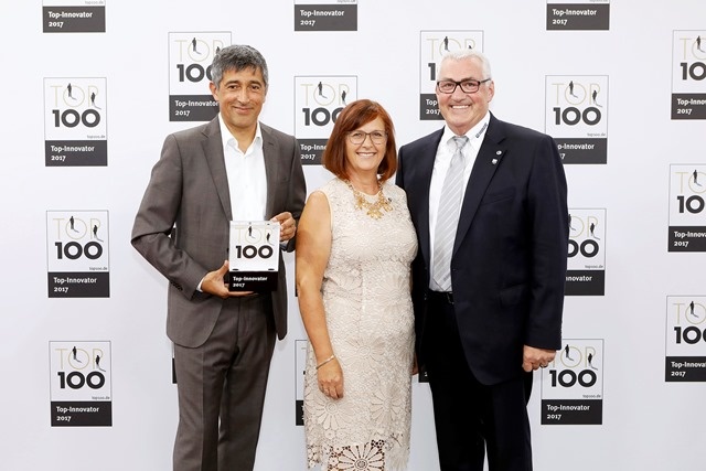 Freuen sich über die Auszeichnung als Top-100-Innovator: Ruth und Ferdinand...