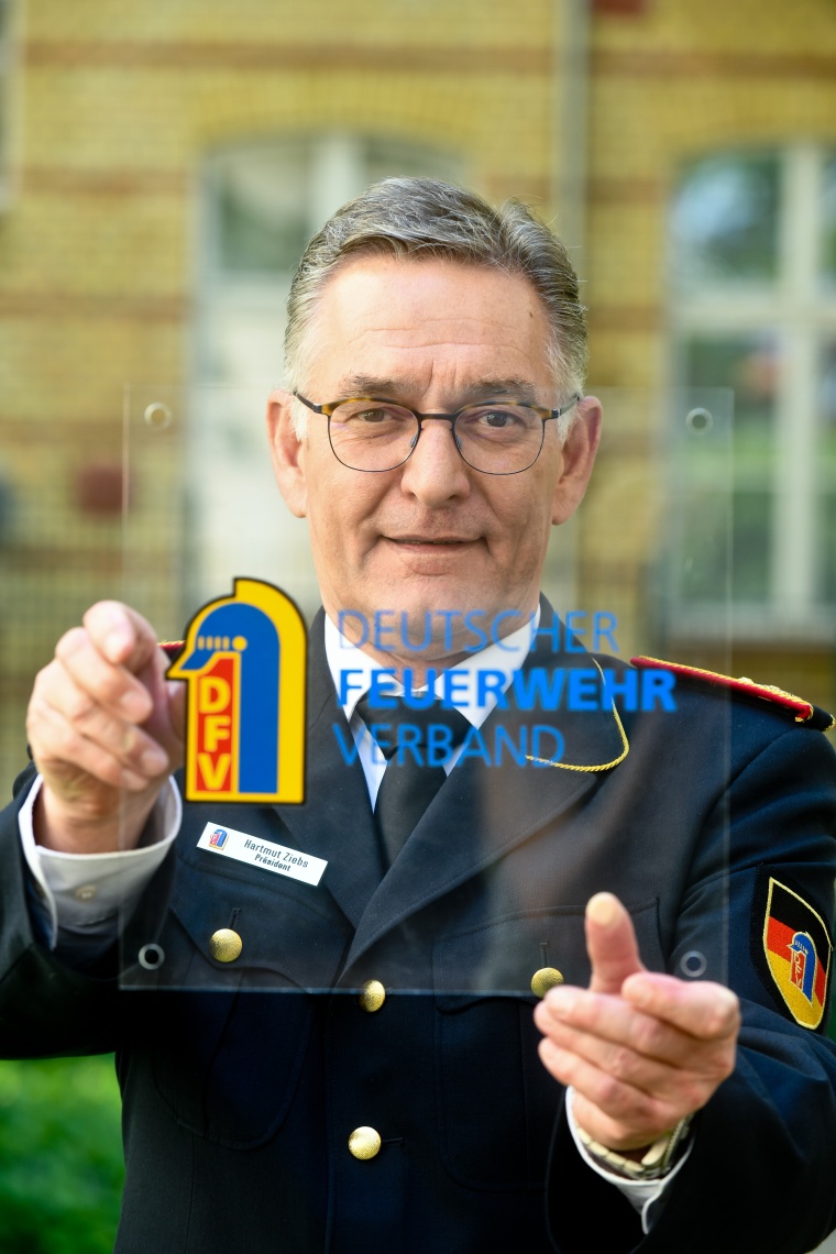 Dipl.-Ing. Hartmut Ziebs Präsident des Deutschen ­Feuerwehrverbandes