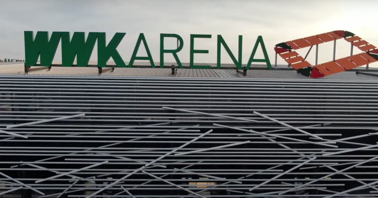 Am Eingang der WWK Arena wurde letzte Woche die thermische Lösung installiert.