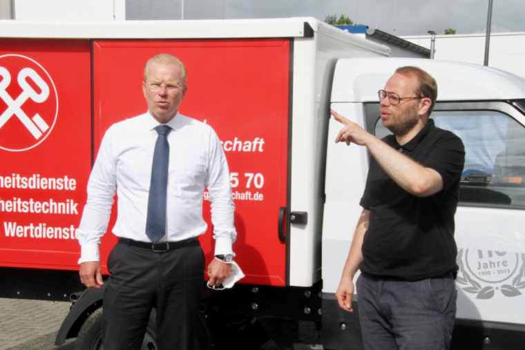 Bernd Herkströter (l.) freut sich über einen gelungen Austausch mit dem...