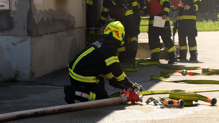 In Übungen wie im Einsatzfall muss sich die Feuerwehr auf ihre Technik...