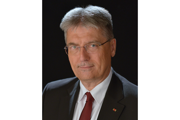 Dr. Gerhard Conrad, Ex-BND-Mitarbeiter und Vorstandsmitglied des GKND...