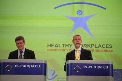 Dr Jukka Takala, Director of EU-OSHA and Mr László Andor, EU Commissioner for...