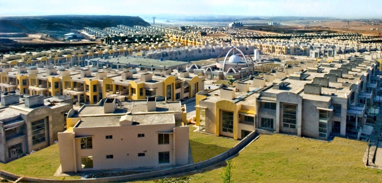 Indigo Vision HD Wireless IP Video Keeps Watch Over Luxury Pakistani Community