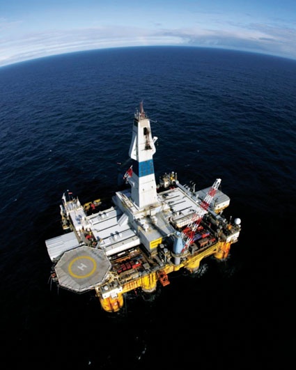 The Polar Pioneer Offshore exploration platform (Image courtesy of Transocean).