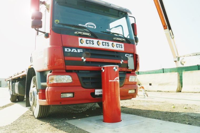 The PPG M50 vehicle bollard undergo testing