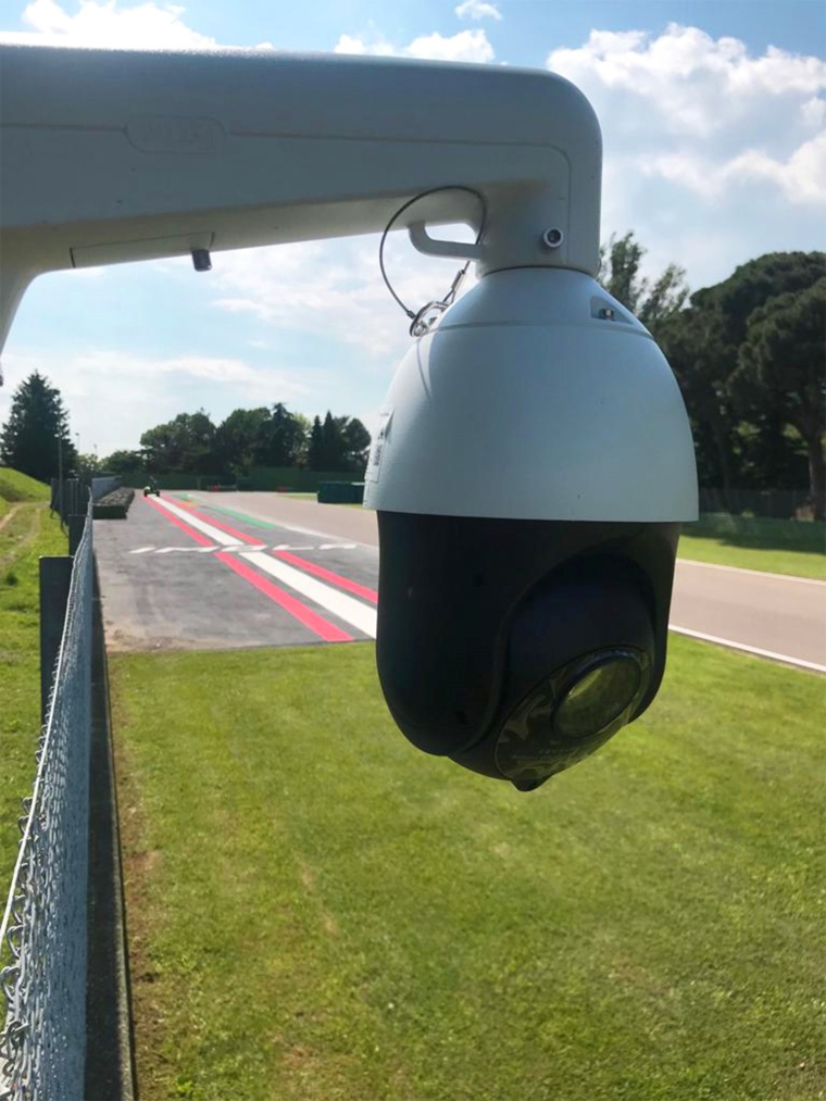 Hikvision cameras broadcast high quality images of cars racing at high speed