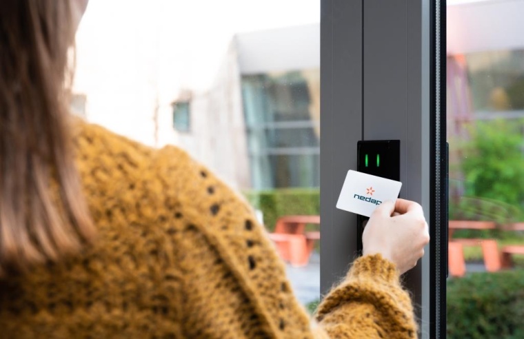 Whitepaper: 5 steps to finding the right access control system for you (Image:...
